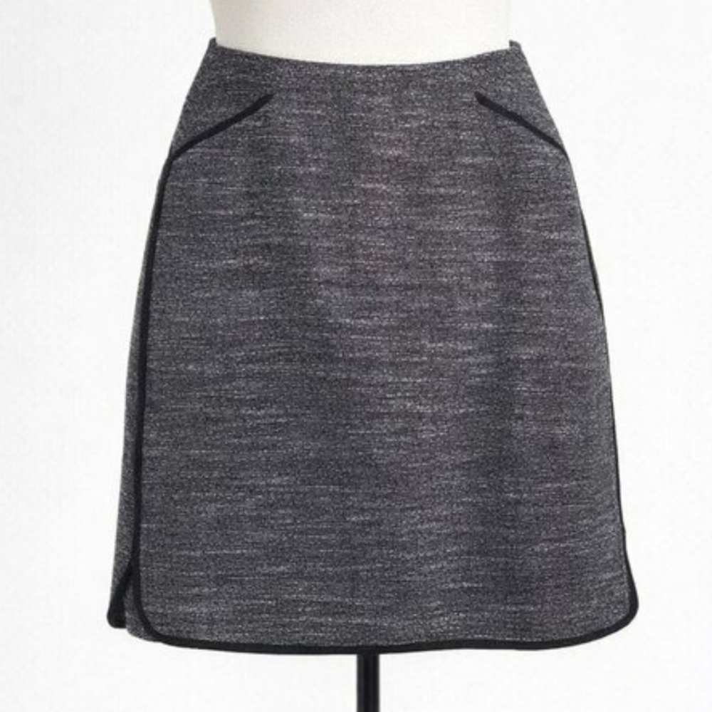 Vince Camuto Black White Tweed Pencil Skirt Piped Detail Tulip Hem • Size 10